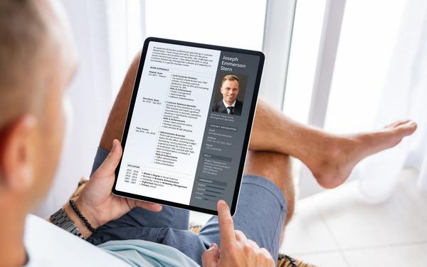 How to List Multiple Positions at the Same Company on Resumes: 3 Methods