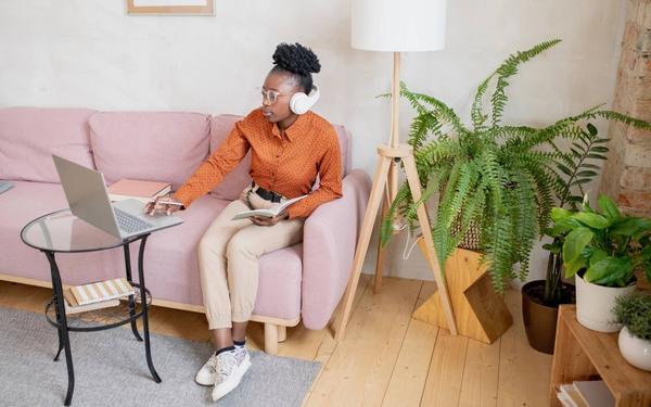 What to Do In Between Jobs: Managing Money, Your Career, & What Comes Next