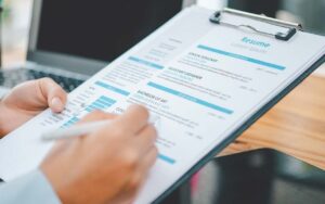 How to List Education on Resumes (Templates & Examples)