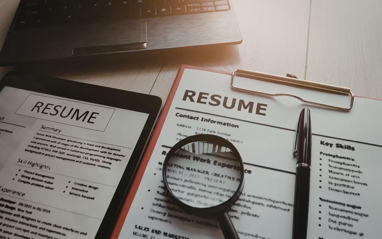 Functional vs Chronological Resume: Which Format Is Right for You?