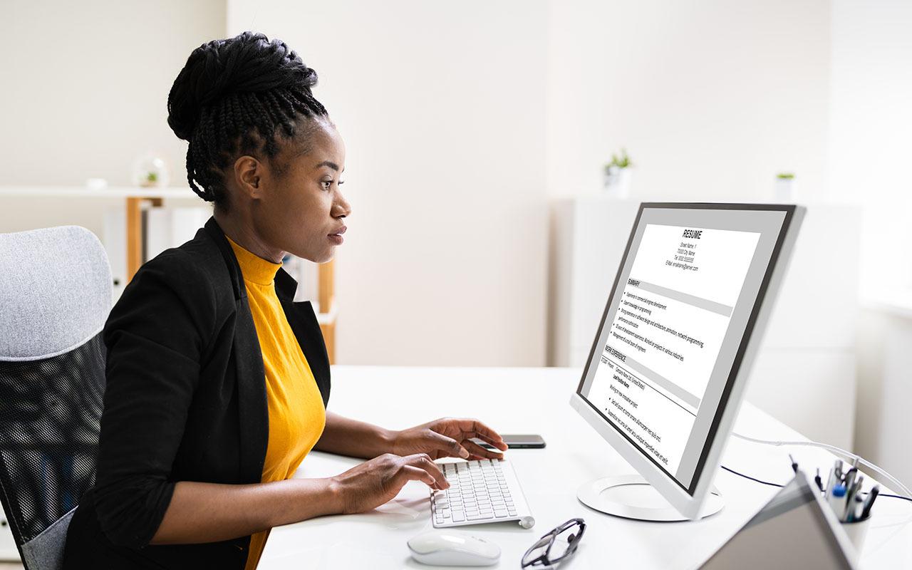 70+ Resume Buzzwords to Avoid & 100+ Power Words to Use Instead