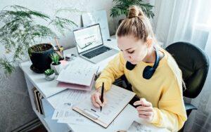 How to Make a Resume With No Experience: Guide & Examples