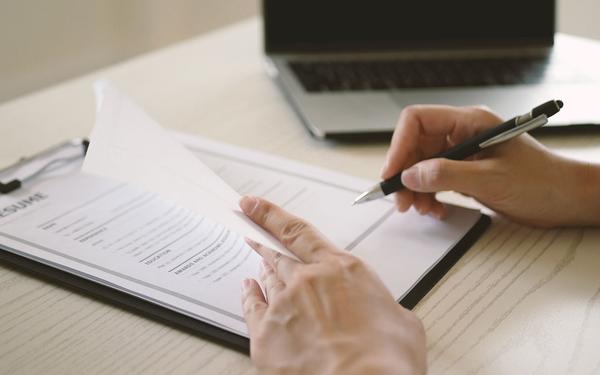 Should You Include References on Your Resume?