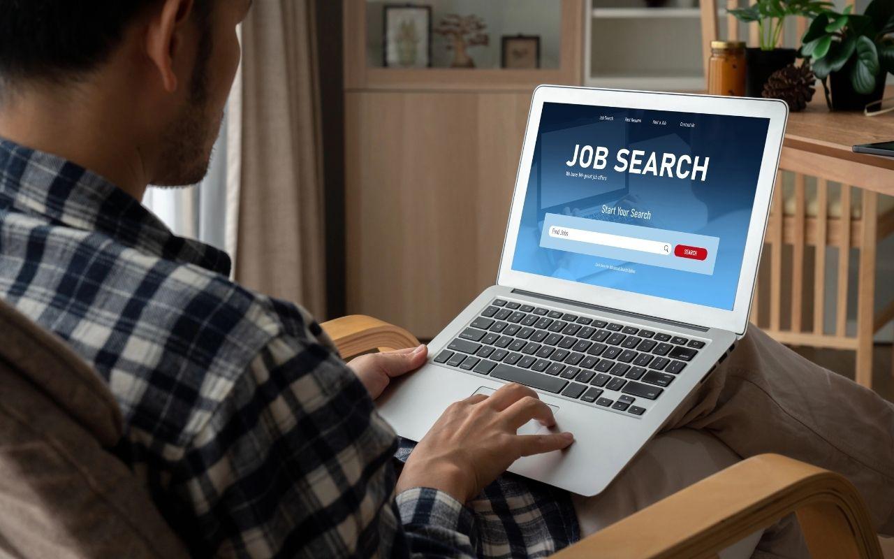 How to Find a New Job: A Step by Step Guide