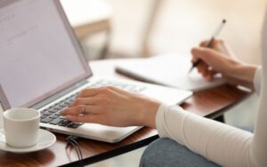 Resume Cover Page: Template, Examples, & Tips to Get Noticed
