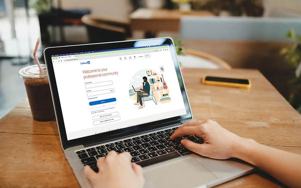 How to Add LinkedIn to Resumes (Step by Step With Examples)