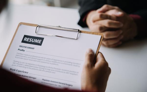 How to Write a Resume Personal Statement: Examples & Tips