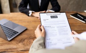 How to List Projects on Resumes: Template & Examples for All Professionals