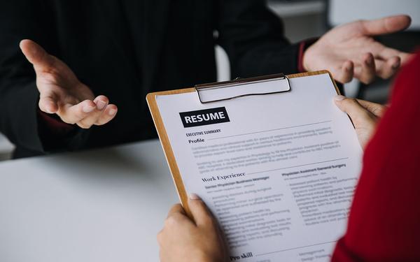 40+ Resume Profile Examples & How to Write One That Stands Out