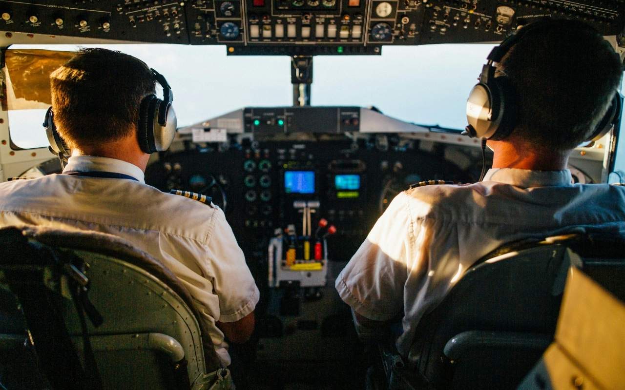 Aircraft Pilots In Cockpit High Paying Dangerous Jobs