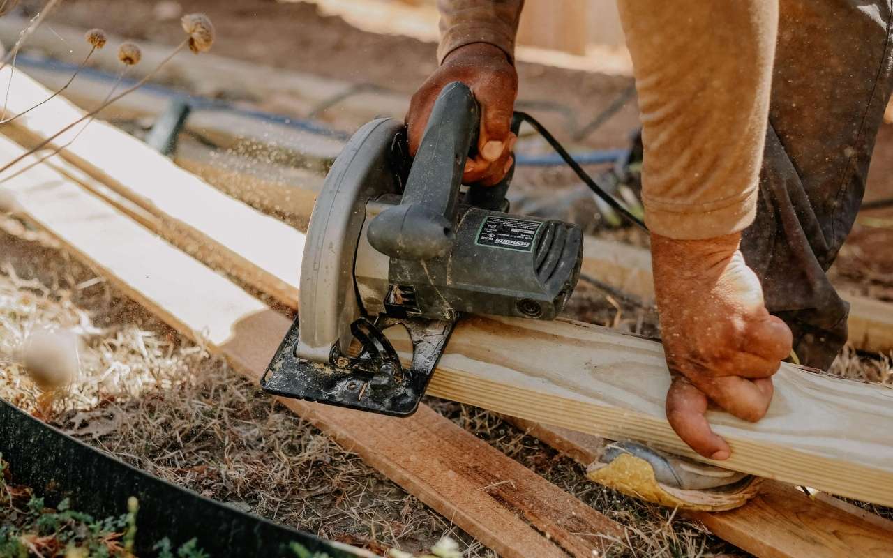 Carpenter Cutting Wood Jobs That Need Workers