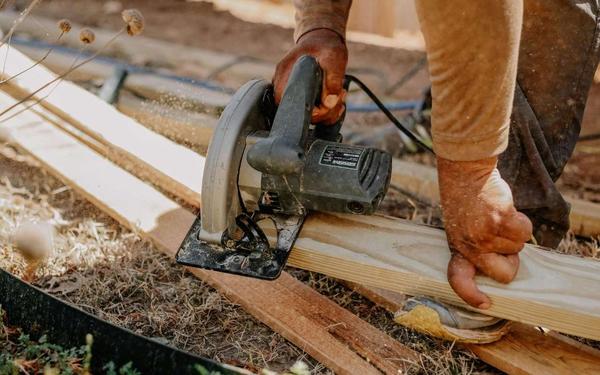 10 industries that need more workers