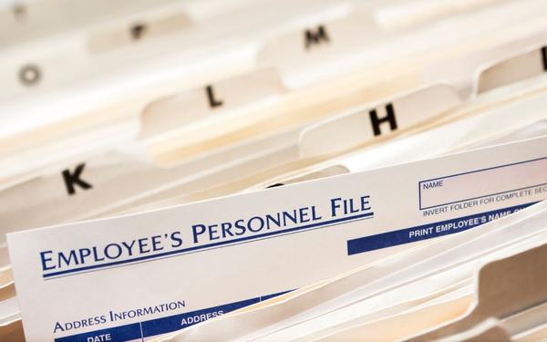 What should and should not be in employees&rsquo; personnel files?