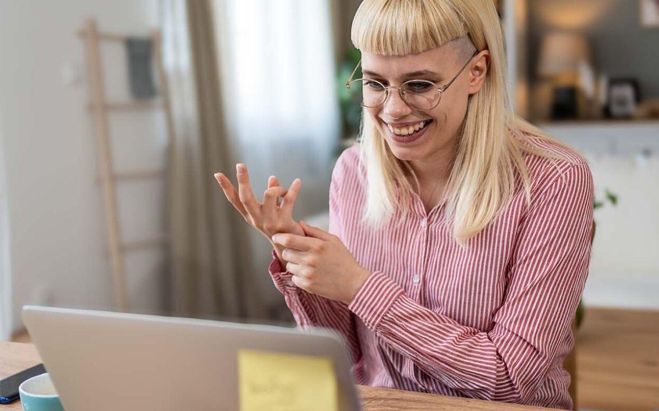 Job Applicant Using Storytelling Job Interview