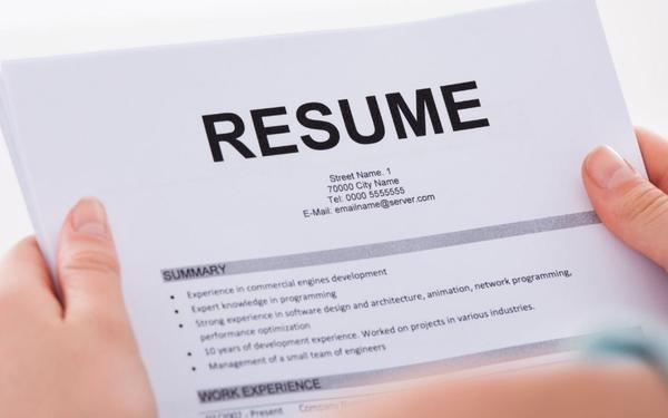 Should you put your address on a resume?