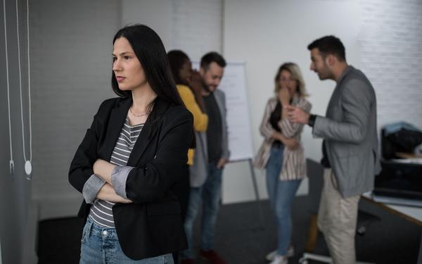 Fly Under the Radar to Absorb Delicate Workplace Politics